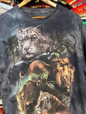 The maintain tee jungle graphic Older modern nature t shirt